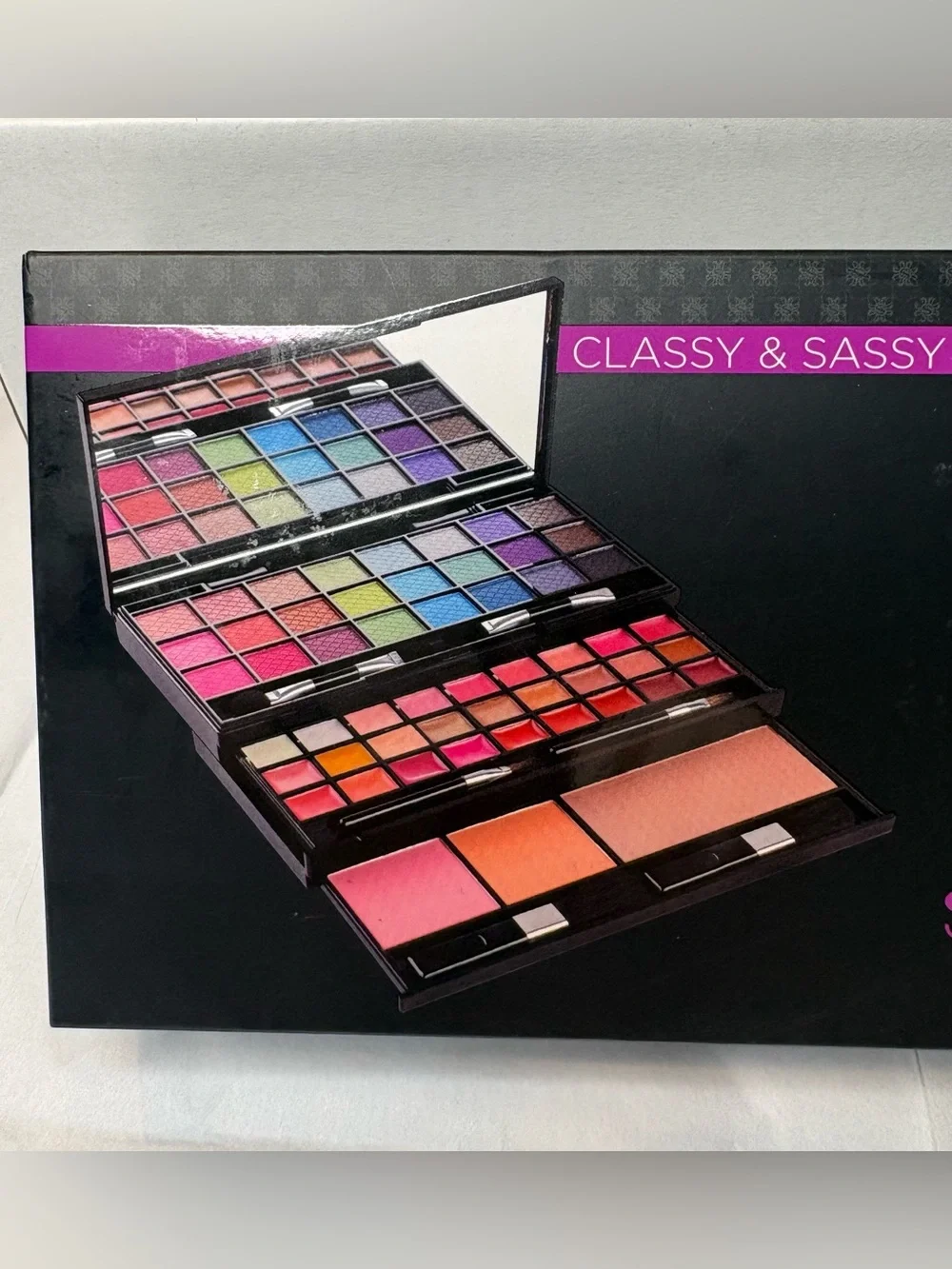 SHANY Classy & Sassy All-In-One Makeup Kit Eye Shadow Blush SH-4001